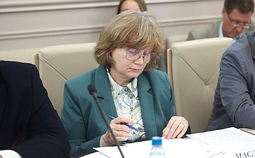 Совещание Комитета СФ по бюджету и финансовым рынкам «Трансформация трудовых отношений в условиях цифровизации: преодоление теневой занятости и восстановление социально-трудовых гарантий и фискальной устойчивости бюджетной системы РФ»
