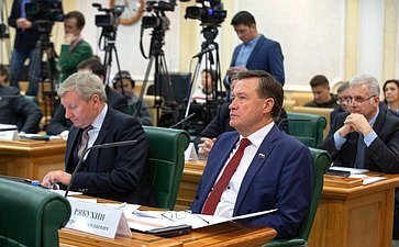 «Открытый диалог» сенаторов с Министром транспорта РФ