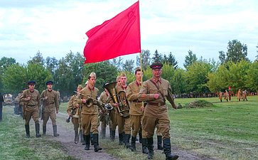 Участники проекта «Поезд Памяти» посетили военно-историческую реконструкцию «22 июня. Брестская крепость»