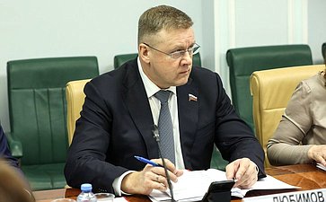 Николай Любимов