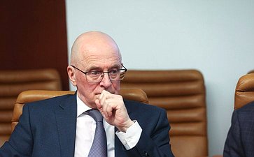 Круглый стол Комитета СФ по экономической политике на тему «Технологическое лидерство в нефтегазовом секторе»