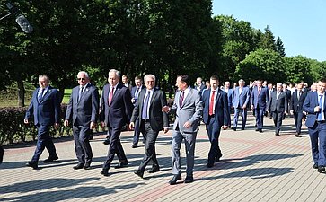 Мемориальный комплекс «Брестская крепость-герой». Церемония возложения венка и цветов к Вечному огню