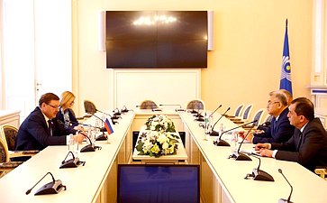 Встреча К. Косачева с узбекскими парламентариями