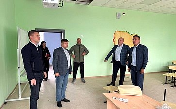 Айрат Гибатдинов проверил ход ремонта социальных объектов Ульяновского района