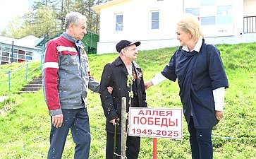 Лилия Гумерова в преддверии празднования 80-летия Великой Победы приняла участие в мероприятиях в Учалинском районе