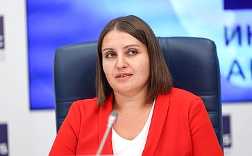 Пресс-конференция, посвященная премии «Талантливая женщина в современной индустрии»