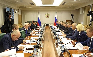 Заседание Совета по развитию транспортного комплекса в субъектах РФ при СФ