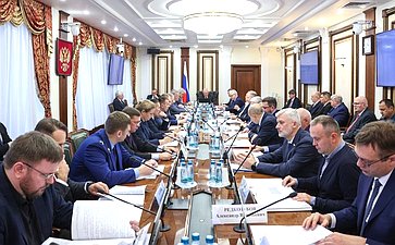 Совещание Комитета Совета Федерации по обороне и безопасности совместно с Комитетом Совета Федерации по экономической политике «Вопросы обеспечения безопасности воздушных перевозок. Состояние и перспективы развития гражданского авиастроения в России»