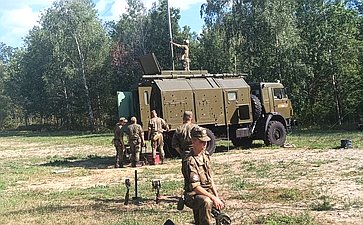 Сергей Рябухин в ходе рабочей поездки в регион посетил учебный центр войск связи Ульяновского гарнизона
