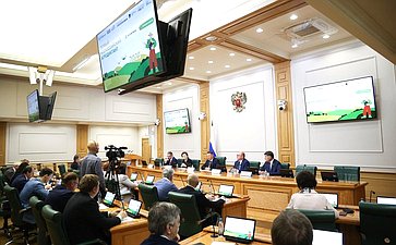 Написание Первого всероссийского аграрного диктанта сенаторами РФ и сотрудниками Аппарата СФ