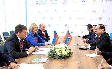 Встреча заместителя Председателя СФ Николая Журавлева с заместителем Председателя Национального собрания Лаосской Народно-Демократической Республики