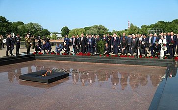 Мемориальный комплекс «Брестская крепость-герой». Церемония возложения венка и цветов к Вечному огню