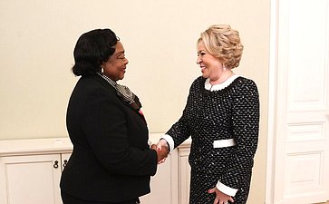 Валентина Матвиенко провела встречу с Председателем Сената Парламента Республики Экваториальная Гвинея Марией Тересой Эфуа Асангоно