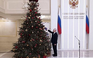 Сергей Мартынов в канун Нового года принял участие во Всероссийской благотворительной акции «Елка желаний»