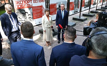 Николай Журавлев принял участие в открытии фотовыставки Российского экспортного центра «Экспорт во имя Победы»