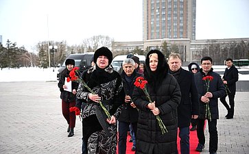 В составе делегации Постоянной комиссии МПА СНГ Татьяна Сахарова приняла участие в церемонии возложения цветов к Монументу «Защитники Отечества»