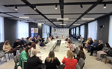 Ольга Бас в ходе поездки в регион приняла участие в семинаре для муниципальных кураторов музейных формирований образовательных учреждений ЛНР