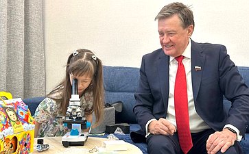 Сергей Рябухин принял участие в ежегодной акции «Ёлка желаний» и исполнил мечты юных ульяновцев