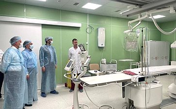В ходе рабочей поездки в Иркутскую область первый заместитель Председателя Совета Федерации Владимир Якушев вместе с главой региона Игорем Кобзевым посетил Иркутскую областную детскую клиническую больницу