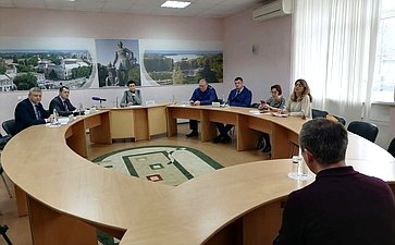 Ирина Рукавишникова провела личный прием жителей Азовского района Ростовской области