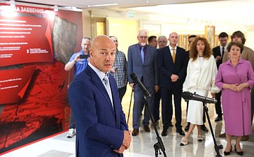 Открытие в Совете Федерации выставки «Великие книги Великой Победы. Должен знать каждый»