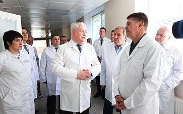 В ходе поездки сенаторы РФ осмотрели важный объект здравоохранения — областной кардиологический диспансер