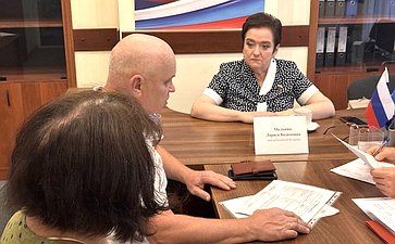 Лариса Мельник провела первый сентябрьский личный приём севастопольцев