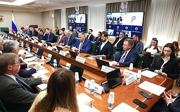 Круглый стол на тему «Пути решения ключевых стратегических задач по производству высоколокализованной конкурентоспособной продукции автомобильной отрасли»