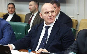 Александр Карелин