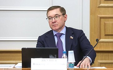 Владимир Якушев