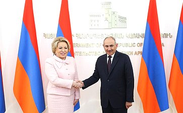 Встреча Председателя Совета Федерации Валентины Матвиенко с Премьер-министром Республики Армения Николом Пашиняном