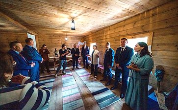 Сенаторы посетили Археопарк и субъекты креативных индустрий г. Ханты-Мансийска