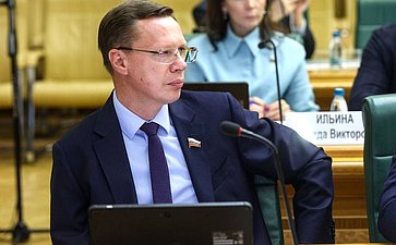 Виталий Назаренко