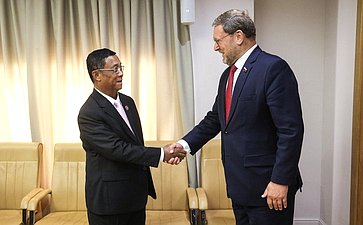 Константин Косачев провел встречу с заместителем Председателя Национального собрания Лаосской Народно-Демократической Республики Сувоном Лыангбунми