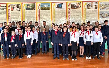 Айрат Гибатдинов совершил рабочую поездку в сельские районы Ульяновской области и поздравил ветеранов Великой Отечественной войны