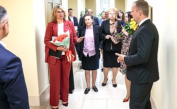 В Совете Федерации открылась выставка «Любовь к Родине дыша»