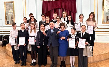 Лариса Мельник и Екатерина Алтабаева поздравили победителей IX Всероссийской детской творческой школы-конкурса «Портрет твоего края»