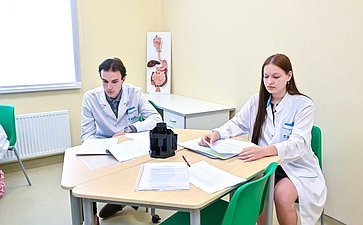 Анатолий Артамонов принял участие в открытии новой детско-взрослой поликлиники в Калуге