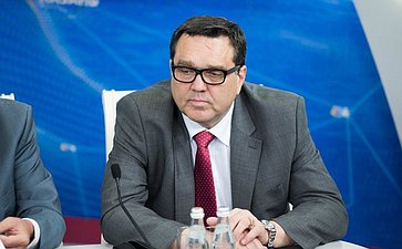 С. Иванов Заседание Комитета СФ по бюджету и финансовым рынкам 5