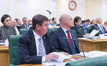 Заседание совета при Председателе СФ по вопросам жилищного строительства и содействия развитию ЖКХ Цеков и Круглый