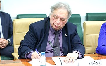 Круглый стол Комитета Совета Федерации по федеративному устройству, региональной политике, МСУ и делам Севера на тему «Актуальные проблемы развития сегмента строительства малоэтажных жилых комплексов»