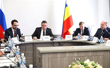 В Ростове-на-Дону состоялось выездное заседание комиссии Совета Федерации по мониторингу законодательства в сфере государственного контроля (надзора) и муниципального контроля
