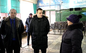 Сергей Леонов посетил ряд социальныхобъектов Глинковского района