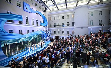 XXVIII Петербургский международный экономический форум (ПМЭФ’25). Показ международного конкурса адаптивной моды «На крыльях»
