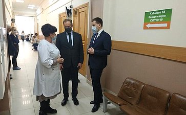 Александр Пронюшкин посетил пункты вакцинации во Владимирской области