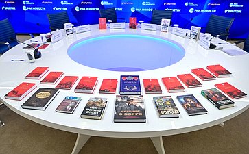 Заместитель Председателя СФ Инна Святенко приняла участие в пресс-конференции «Ко Дню защитника Отечества: вклад литературного сообщества в сохранение исторической памяти»