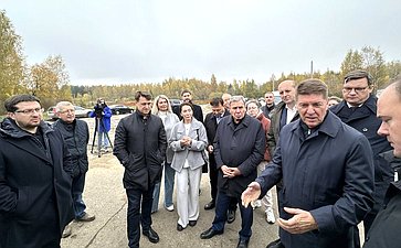 Сенаторы осмотрели площадки, отведенные под реализацию проектов комплексного развития территории и Церковь Иоанна Предтечи в Толчкове