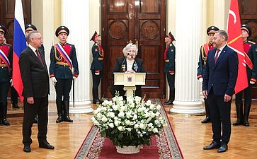 Церемония вручения знаков отличия «Почетный гражданин Санкт-Петербурга» в Мариинском дворце