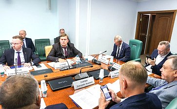 Круглый стол Комитета Совета Федерации по социальной политике совместно с Комитетом Совета Федерации по экономической политике «Создание в России федеральных круглогодичных курортов: реализация федерального проекта «Пять морей и озеро Байкал»»