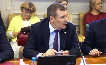Арсен Каноков